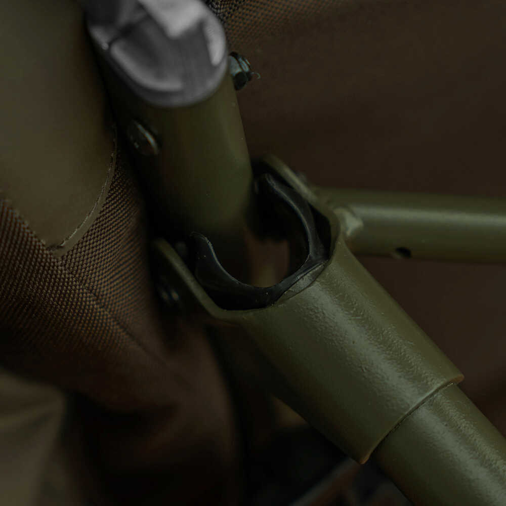 Bed Chair con saco de dormir Avid Carp Benchmark Ultra X System 8 patas - Tienda Carpfishing