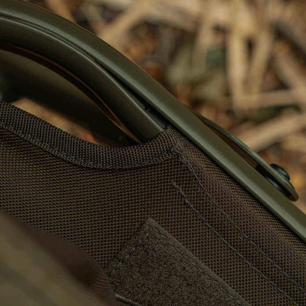 Bed Chair con saco de dormir Avid Carp Benchmark Ultra X System 8 patas - Tienda Carpfishing