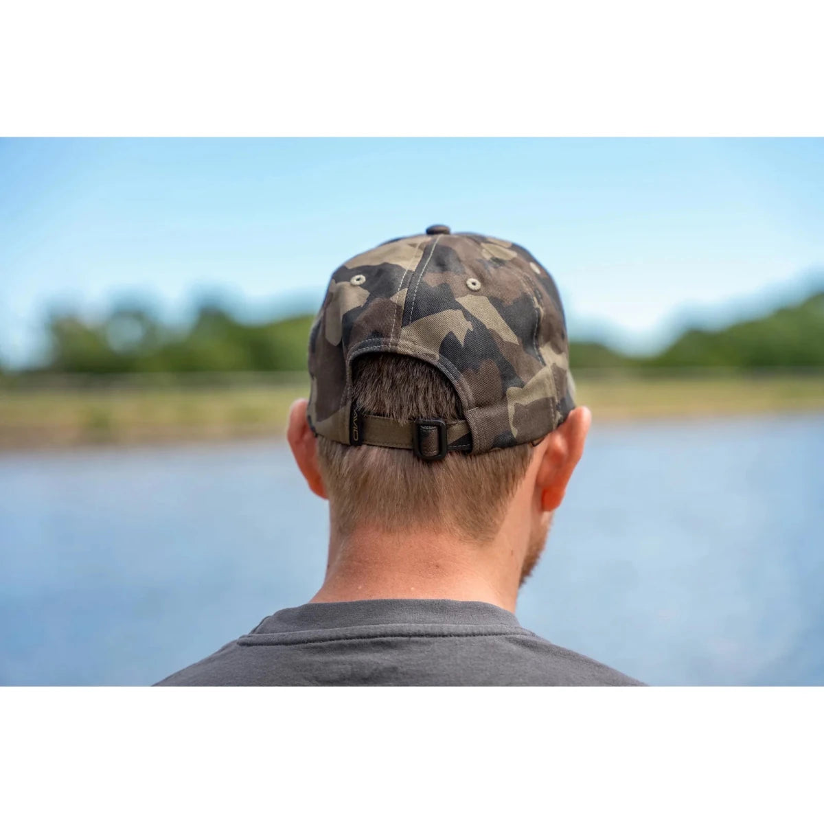 Gorra Avid Carp Distortion Dark Camo - Tienda Carpfishing