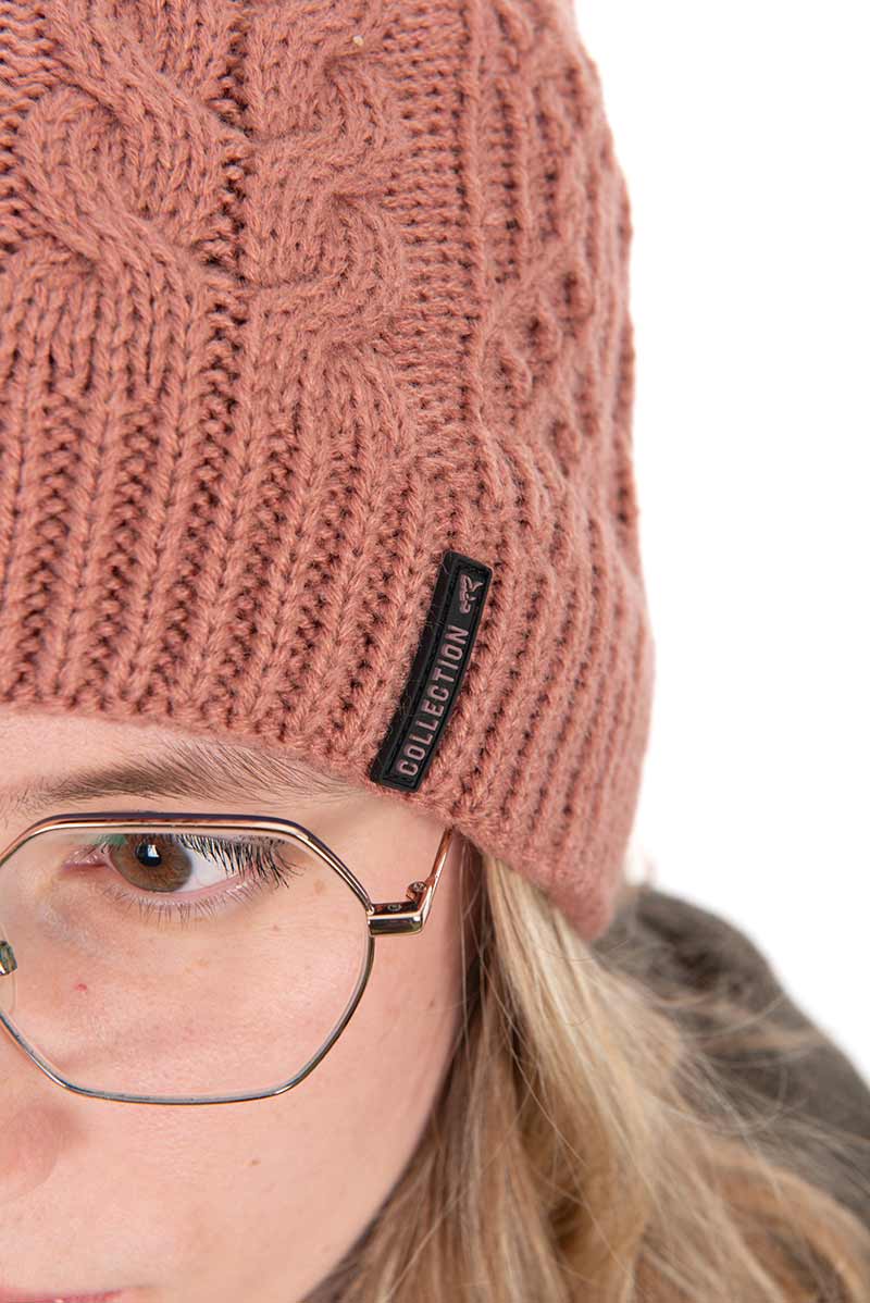 Gorro Fox Rosa con bola - Tienda Carpfishing