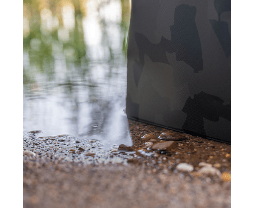 Macuto Avid Carp Stormshield EVA Camo 40 L - Tienda Carpfishing