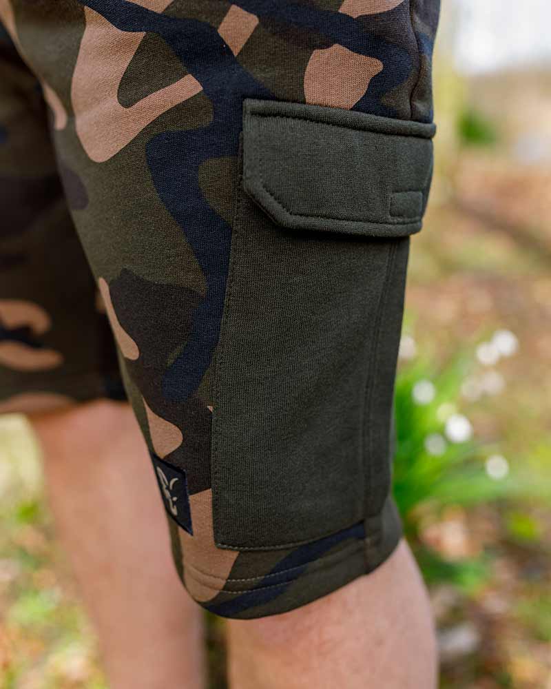 Pantalón corto Fox LW Camo - Tienda Carpfishing