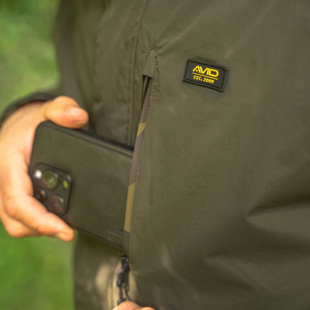 Traje térmico Avid Carp Revolve Impermeable - Tienda Carpfishing