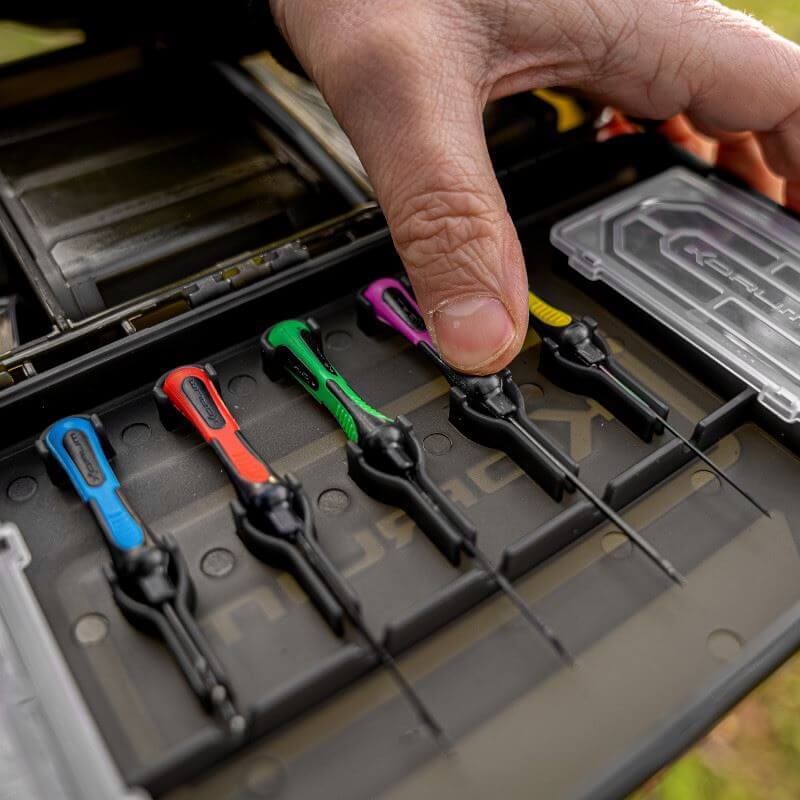 Caja Korum Roving Flox Fully Loaded - Tienda Carpfishing