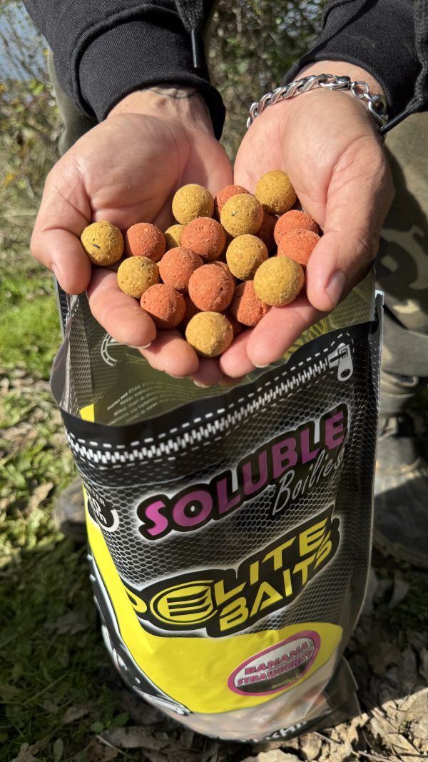 Boilies Solúveis Pro Elite Baits Banana Strawberry 20 mm 3,5 Kg