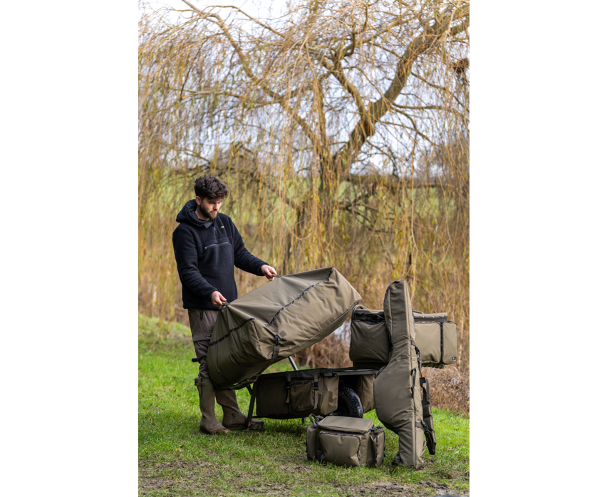 Capa Bed Chair Avid Carp RVS