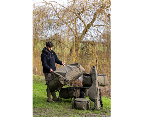 Capa Bed Chair Avid Carp RVS