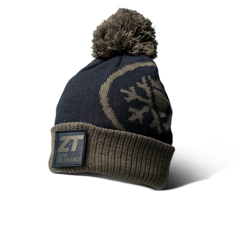 Gorro Nash ZT Patch  con bola - Tienda Carpfishing