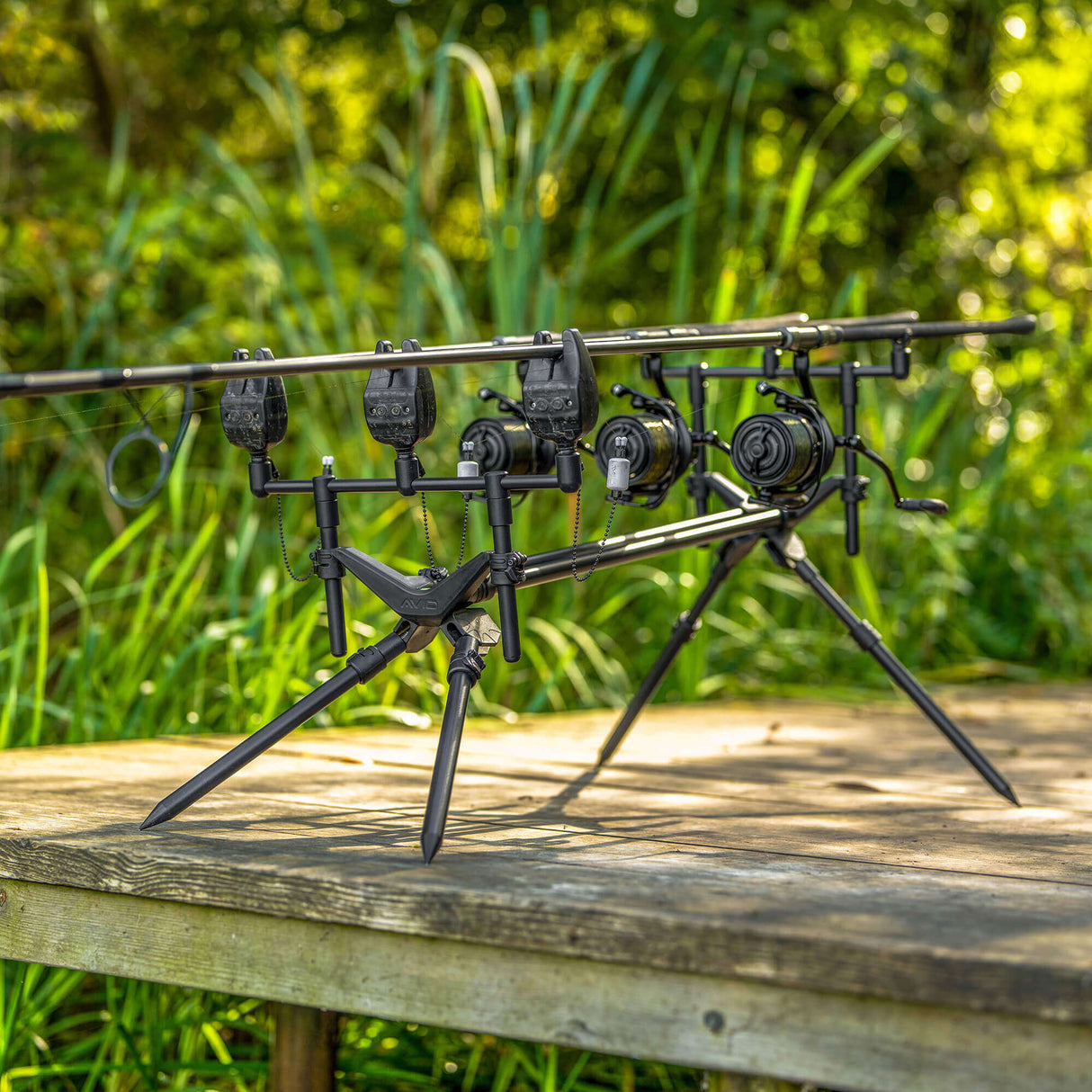 Trípode Avid Carp Revolve 2-3 cañas - Tienda Carpfishing