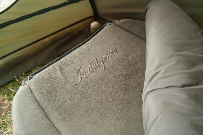 Bed Chair Nash Indulgence 4 Júnior Sleep System Camuflagem - Tienda Carpfishing