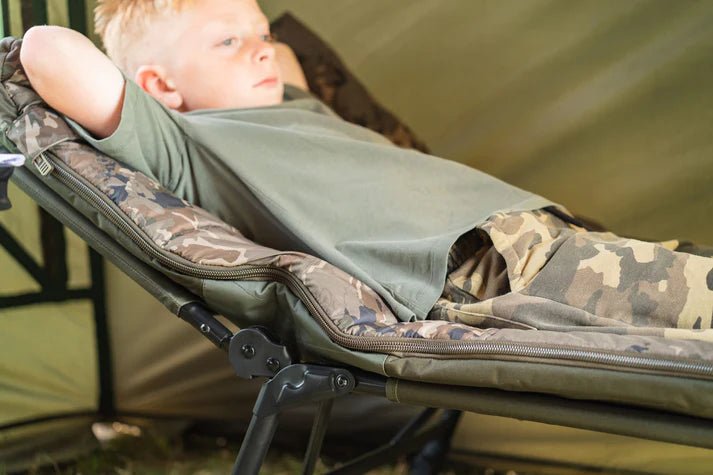 Bed Chair Nash Indulgence 4 Júnior Sleep System Camuflagem - Tienda Carpfishing