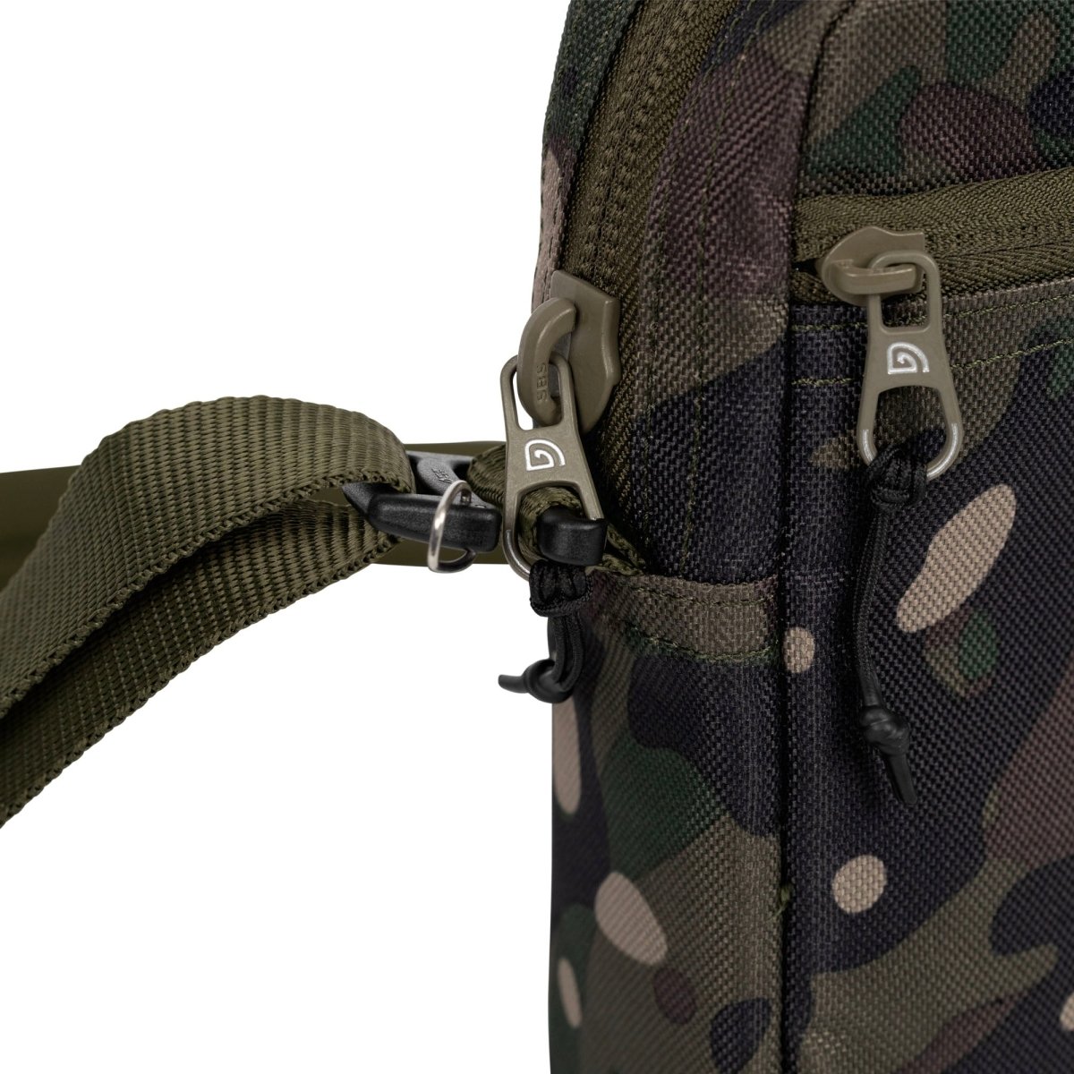 Bolso bandolera Trakker NXC Essentials - Tienda Carpfishing
