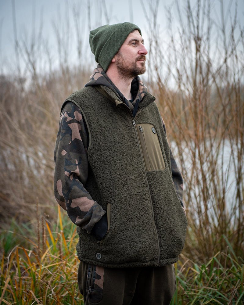 Chaleco sin mangas Fox Olive Sherpa Hybrid - Tienda Carpfishing