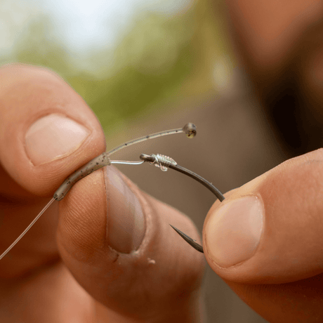 D - Rig Kickers Avid Carp Outline FleckTone - Tienda Carpfishing