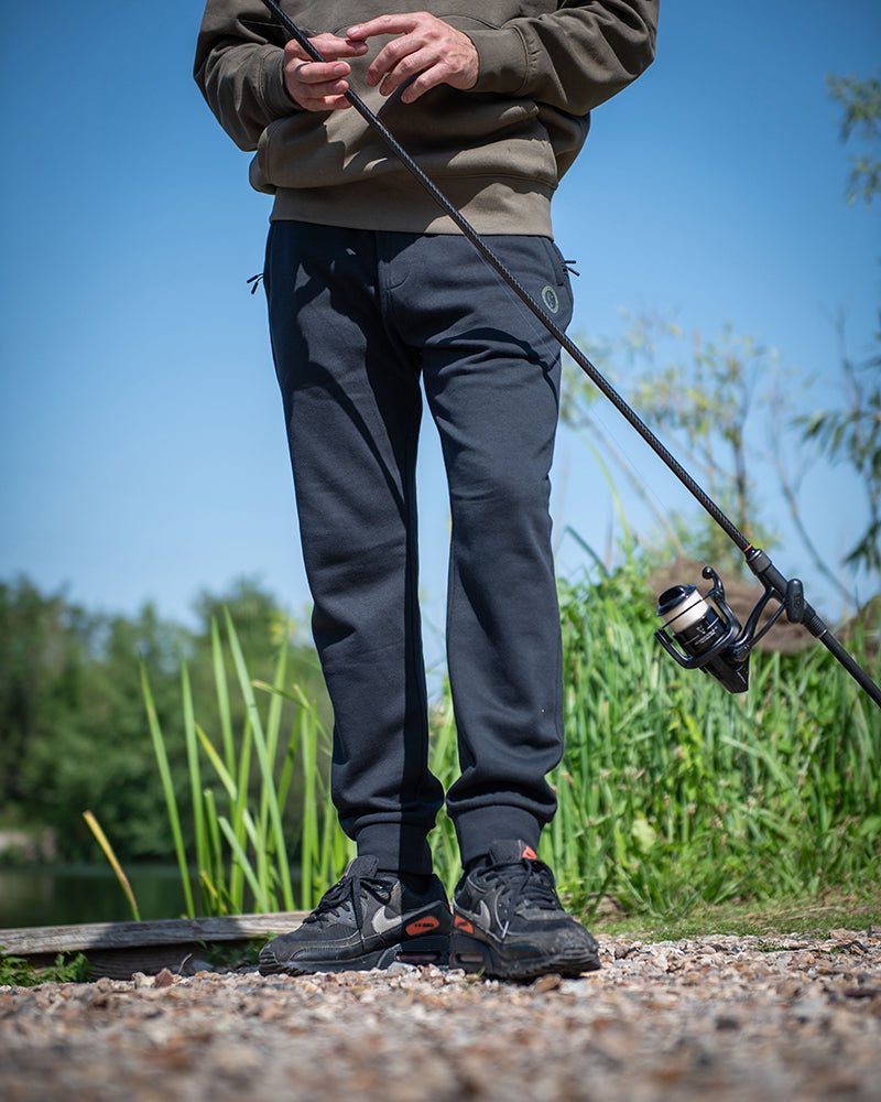 Pantalón Fox Collection Joggers Negro - Tienda Carpfishing