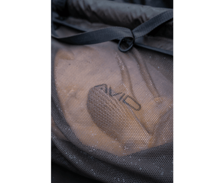 Saco de retención flotante Avid Carp Revolve - Tienda Carpfishing
