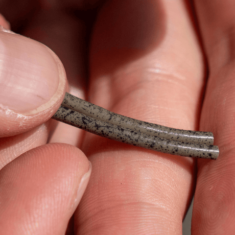 Shrink Tube Avid Carp Outline FleckTone 2.4 mm - Tienda Carpfishing