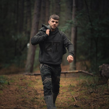 Sudadera Nash ZT Wind Chill Varsity - Tienda Carpfishing